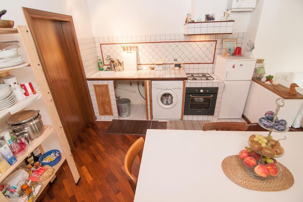 Romantic Apt In San Frediano Florence Exterior photo